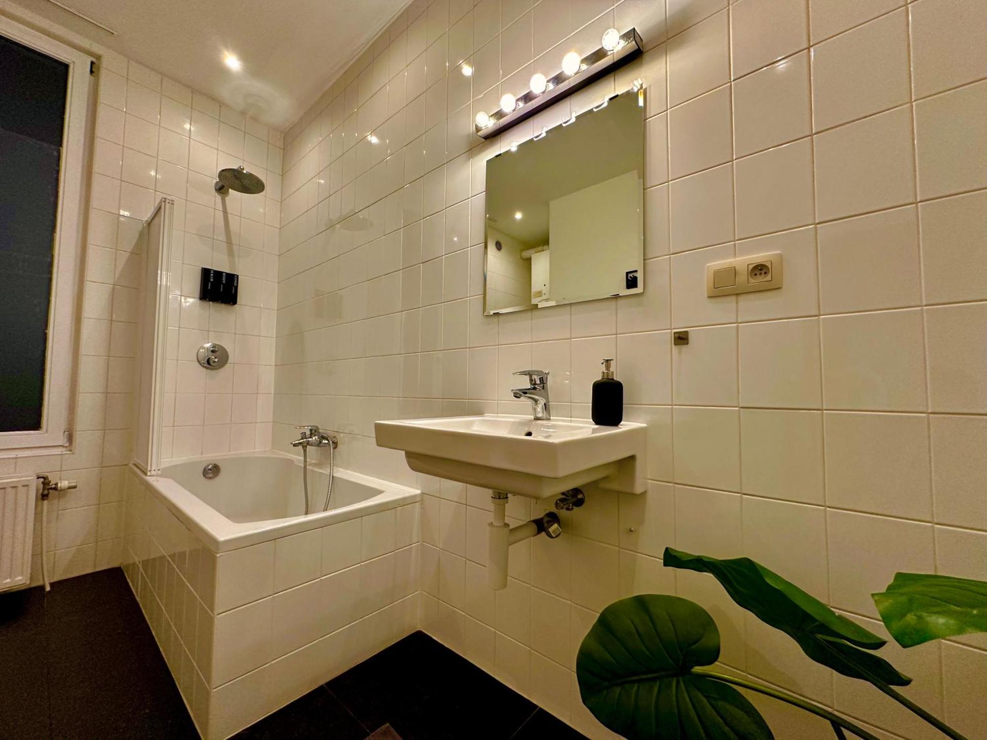 Luxury Suites Museum By Rikas Hotels أنتويرب المظهر الخارجي الصورة